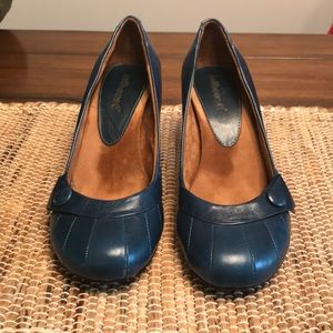 Vintage looking Dollhouse heels